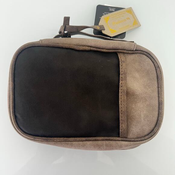 NWT Wizarding World Harry Potter Trunk Travel Bag Toiletry Bag Cosmetic Case - Picture 6 of 8